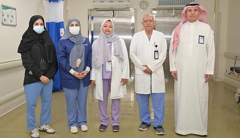 الرابعة من نوعها على مستوى العالم.. «عبدالله الطبية» تنجح في زراعة قوقعة لحالة نادرة