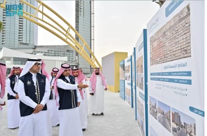 «الحقيل» يتفقد المشاريع والخدمات البلدية في المنطقة الشرقية ويبحث فرص الاستثمار