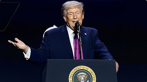 الرئيس الأمريكي يستعد لحصار بحري مطول على إيران كخيار «أقل خطورة» من استئناف الحرب