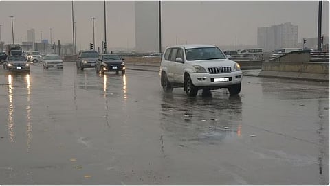 طقس المملكة الأربعاء.. أمطار رعدية مصحوبة بزخات من البرد ورياح نشطة على عدة مناطق