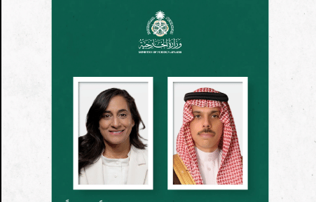 وزير الخارجية يبحث مستجدات الأوضاع في المنطقة مع نظيرته الكندية 