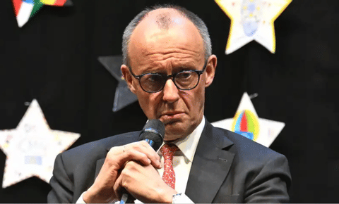 المستشار الألماني يدعو إيران إلى التفاوض وإنهاء المماطلة