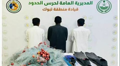 ضبط 3 مخالفين للائحة الأمن والسلامة لمزاولي الأنشطة البحرية بمنطقة تبوك