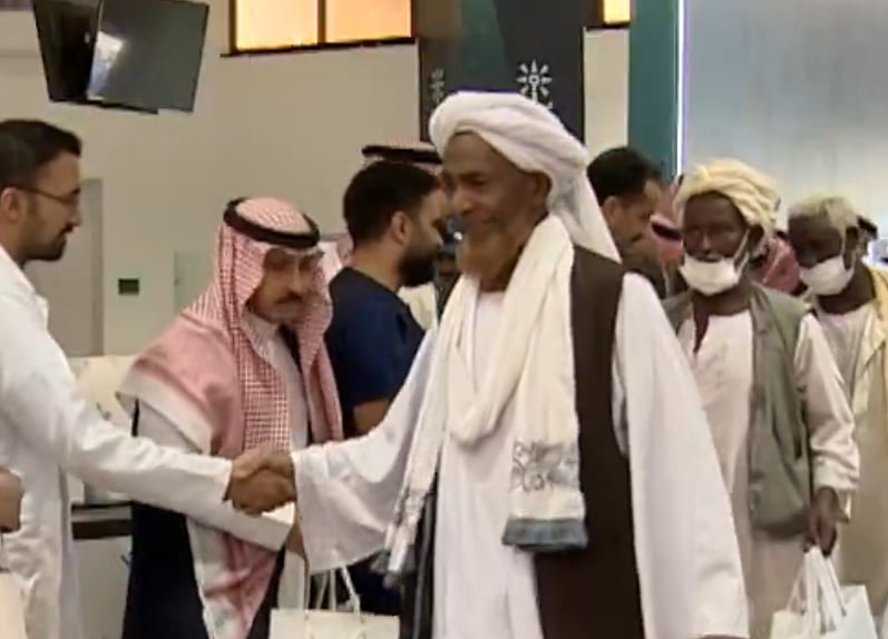 فرحة تقود الحجاج السودانيين بميناء جدة الإسلامي