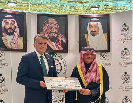 المملكة تسلم مساهمتها السنوية لدعم ميزانية وبرامج "الأونروا" بمبلغ مليوني دولار