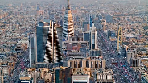 تعافي القطاع الخاص غير النفطي بالمملكة خلال أبريل الماضي 