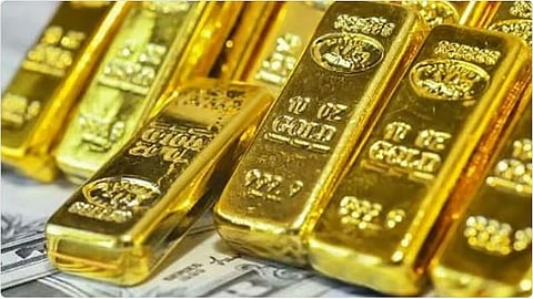 ارتفاع الذهب بفضل آمال السلام في الشرق الأوسط وانخفاض الدولار 