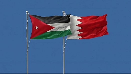 وزيرا خارجية الأردن والبحرين يبحثان هاتفيًا تطورات الأوضاع الإقليمية