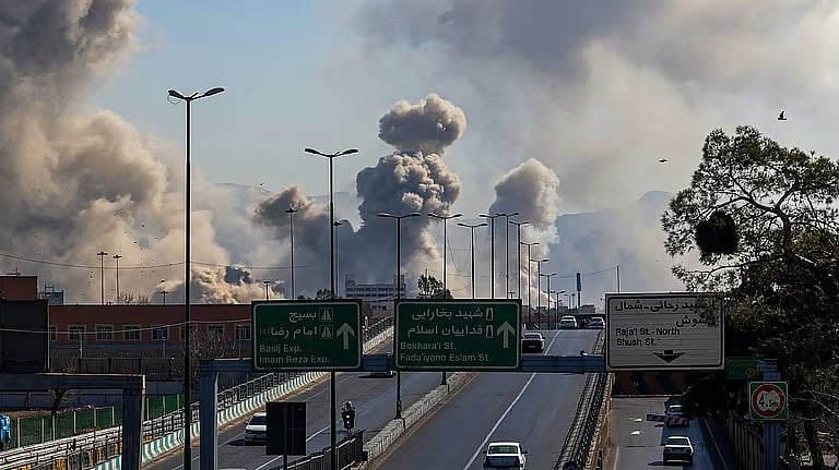 3 أعضاء جمهوريين بمجلس الشيوخ يصوتون لصالح قرار إنهاء الحرب مع إيران