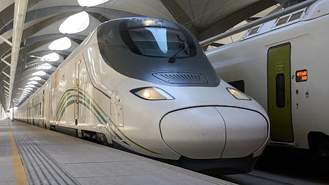 محطة قطار الحرمين بمطار الملك عبدالعزيز تعزز الوصول السريع والآمن لضيوف الرحمن