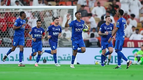 الهلال ونيوم