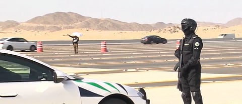 جهود أمنية في منفذ الشميسي لضمان انسيابية الحركة