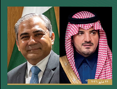 وزير الداخلية يبحث التعاون والتنسيق الأمني مع نظيره الباكستاني