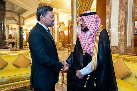 ولي عهد بروناي يستقبل سفير المملكة الجديد ويبحث تعزيز التعاون الثنائي