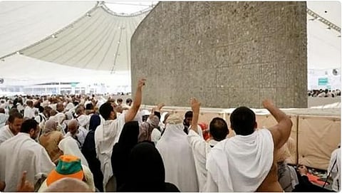 وزارة الحج والعمرة تكثّف جهودها الميدانية لمتابعة رمي الجمرات في أول أيام التشريق
