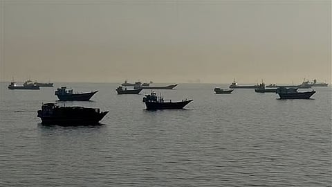 إيران تعلن عبور 28 سفينة تجارية عبر مضيق هرمز بتنسيق وتصاريح من الحرس الثوري