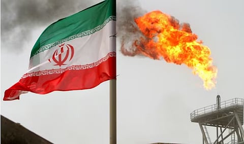 انخفاض أسعار النفط الإيراني لأول مرة منذ إبريل الماضي