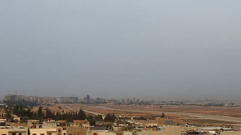 بعد صواريخ إيران تجاه دولة الاحتلال.. سوريا تغلق ممراتها الجوية الجنوبية وتعلق العمل بمطار دمشق 

