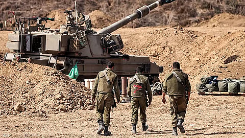 صفارات إنذار تدوي في شمال الأراضي الفلسطينية المحتلة.. ووزير التعليم يعلن إغلاق المدارس غدًا