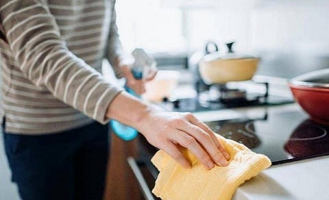 خبيرة: مقترح منح الزوجة أجرًا مقابل الأعمال المنزلية يقلل من مكانة المرأة