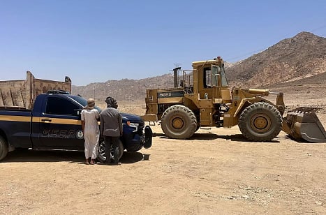 القوات الخاصة للأمن والحماية تضبط مخالفَين لنظام البيئة في منطقة تبوك