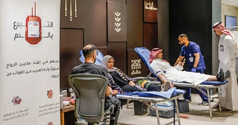 الخدمات الطبية بوزارة الداخلية تواصل حملتها السنوية للتبرع بالدم