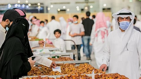 مبيعات تمور مهرجان سكرية المذنب الحمراء تتجاوز 500 طن خلال أسبوع