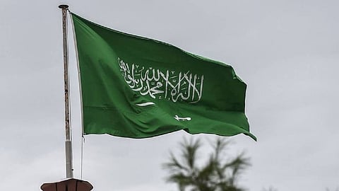 نشرة عاجل.. "نزاهة" تحقق مع 748 متهما خلال شهر.. والإطاحة بقائد مركبة أطلق النار على عامل بمحطة وقود