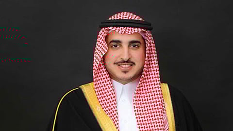 أمير منطقة الجوف يتسلّم الهوية الجديدة للبريد السعودي «سبل»