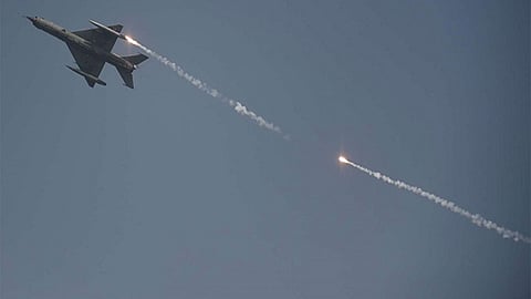 لإجراء عمليات استخباراتية في أفغانستان.. أمريكا تقترب من استخدام مجال باكستان الجوي