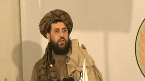 بالفيديو.. أول ظهور لنجل الملا عمر مؤسس حركة طالبان