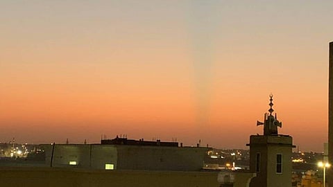بالصور.. «الزعاق» يوضح سبب ظاهرة انفصال طبقات الجو في القصيم