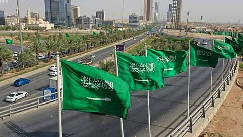نشرة أخبار السعودية.. «أمن الطرق» يطيح بمهرِّب القات.. وأمطار رعدية وزخات بَرَد على 4 مناطق