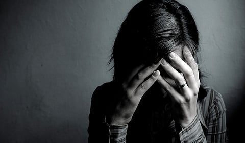 اضطرابات فسيولوجية ونفسية.. استشاري يكشف عن أسباب الشعور بالإعياء والتعب
