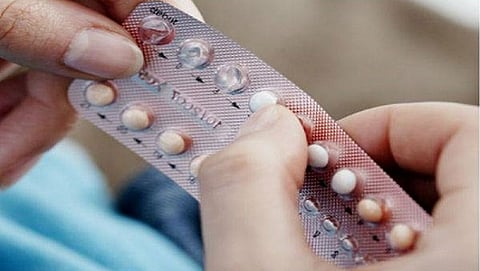 «استشارية طب النساء» تفنِّد معلومة شائعة عن علاقة موانع الحمل بعدد البويضات