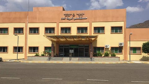 مستشفى الريث بجازان ينجح في إعادة الحركة لمريض مصاب بـ«شلل نصفي»