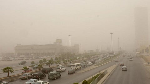 طقس الأحد.. رياح مثيرة للأتربة وغبار على 4 مناطق