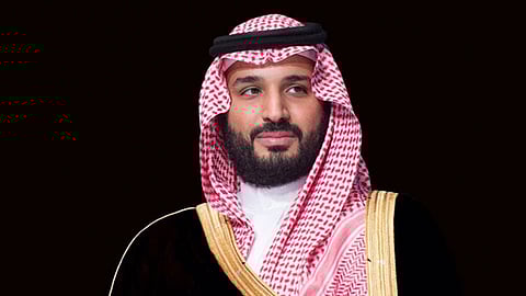 ولي العهد يصل إلى مسقط وسلطان عمان هيثم بن طارق في مقدمة مستقبليه