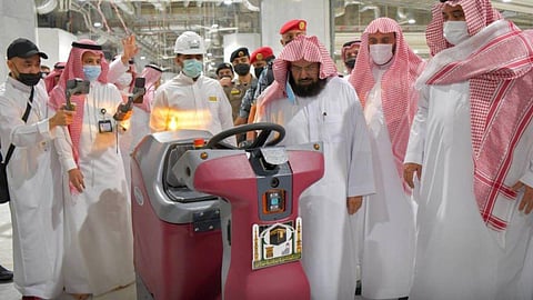 السديس: إطلاق مبادرات التحول الرقمي والذكاء الصناعي لتجويد العمل