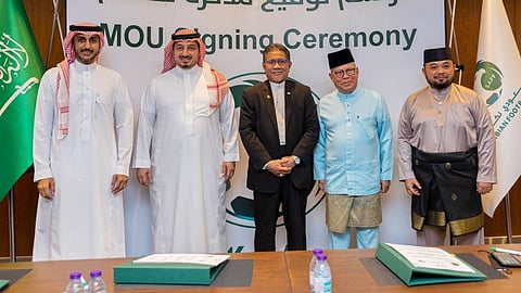 اتحاد الكرة يوقع مذكرة تفاهم مع نظيره في بروناي