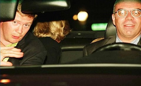 مصور "ديانا" يخرج عن صمته ويشكك في رواية وفاتها