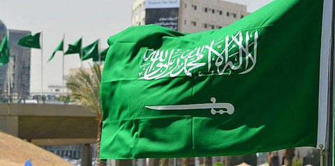 "الأربعاء الكبير".. تسابق أمريكي- روسي في التودُّد للسعودية فهل وصلت الرسالة؟!