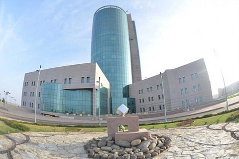 جامعة جازان: حمولة صهريج البحر تخصنا.. ومياهها نظيفة تمامًا