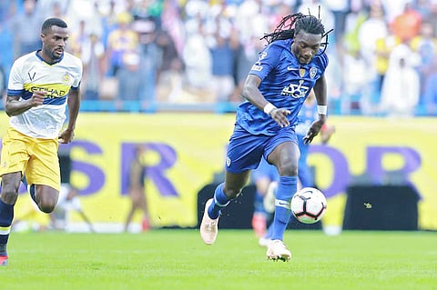 الفيفا يحتفي بمباراة الهلال والنصر: قمة مثيرة في ديربي رائع