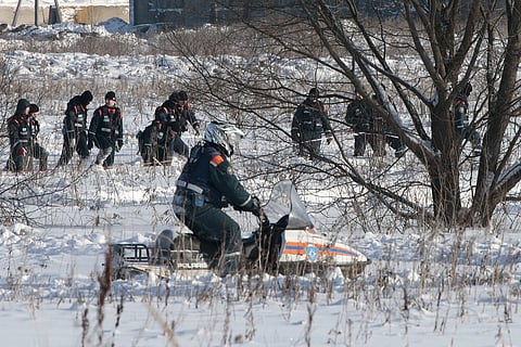 روسيا.. وفاة شخص تحت الثلوج والبحث يتواصل عن مفقودين