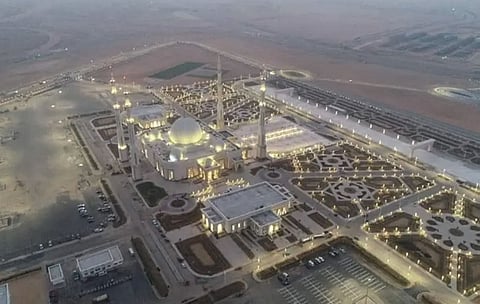 بالصور.. افتتاح أكبر مسجد بعد الحرمين الشريفين في مصر خلال أيام