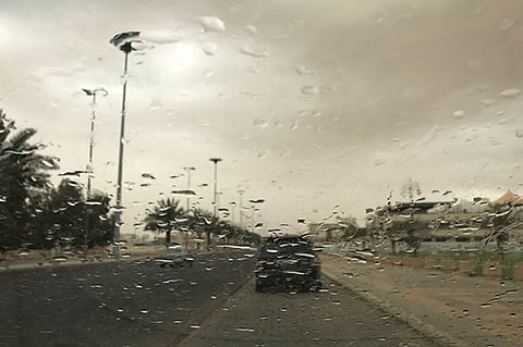 «مدني الطائف» يُحذِّر من الأخطار المصاحبة لهطول الأمطار
