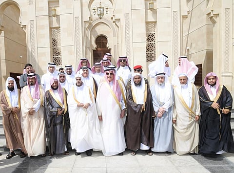 بالصور.. الأمير محمد بن ناصر يفتتح مسجد النور في جازان