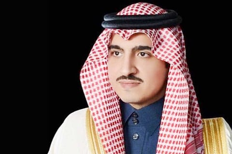 الأمير بدر بن سلطان يوجِّه بالقبض على رجل اعتدى على امرأة بمكة