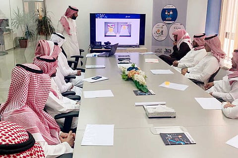 «هدف» يعقد لقاءً وظيفيًا للباحثين عن العمل بمنطقة عسير